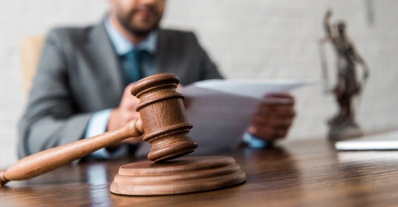 How Can A Younger Lawyer Improve His Worth In The Labor Market?